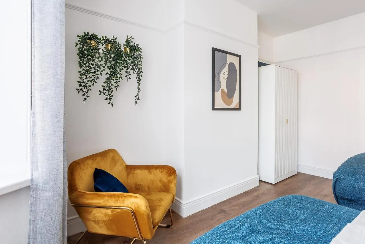 Sleek 4 Bed In Newcastle- Sleeps 9 - Parking Villa Nyaraló Newcastle Upon Tyne