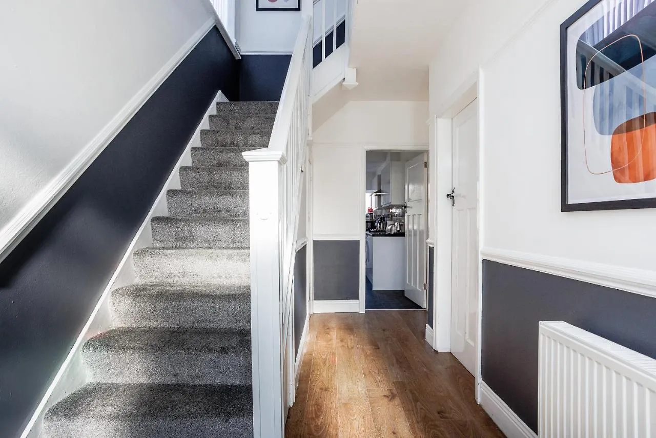 Sleek 4 Bed In Newcastle- Sleeps 9 - Parking Villa Nyaraló Newcastle Upon Tyne
