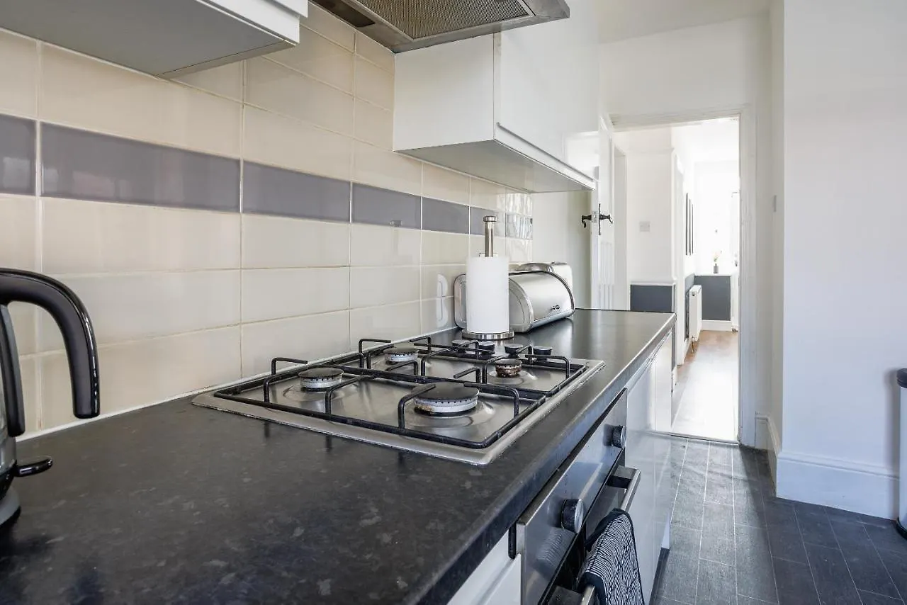 Sleek 4 Bed In Newcastle- Sleeps 9 - Parking Villa Nyaraló Newcastle Upon Tyne