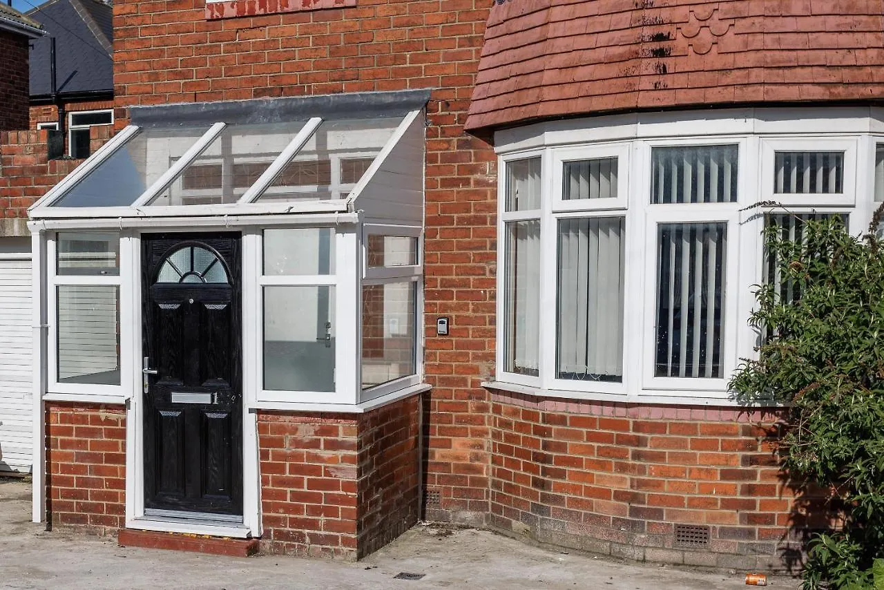 Sleek 4 Bed In Newcastle- Sleeps 9 - Parking Villa Newcastle Upon Tyne