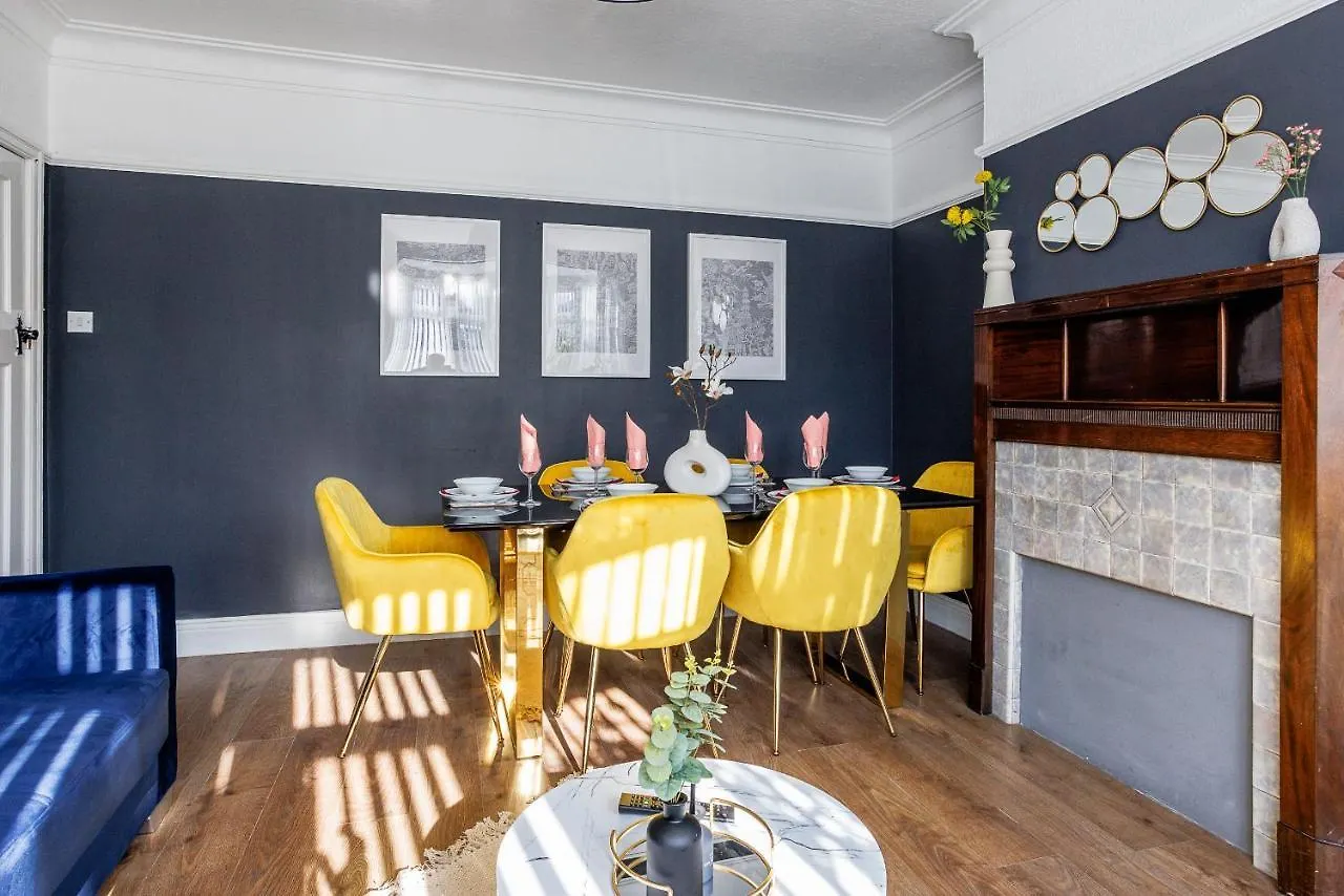 Sleek 4 Bed In Newcastle- Sleeps 9 - Parking Villa Egyesült Királyság